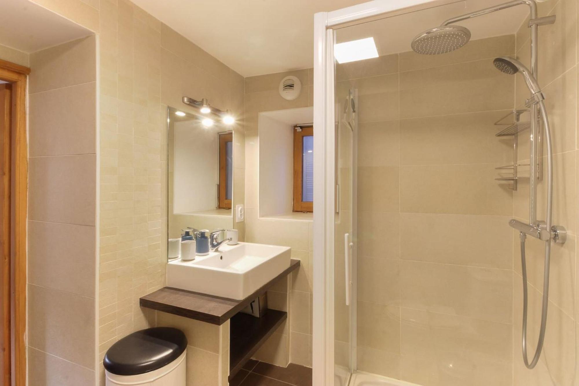 Apartament Les Alpins - Centre De Chamonix - Renove Avec Jardin Et Vue Imprenable Sur Le Montblanc Zewnętrze zdjęcie
