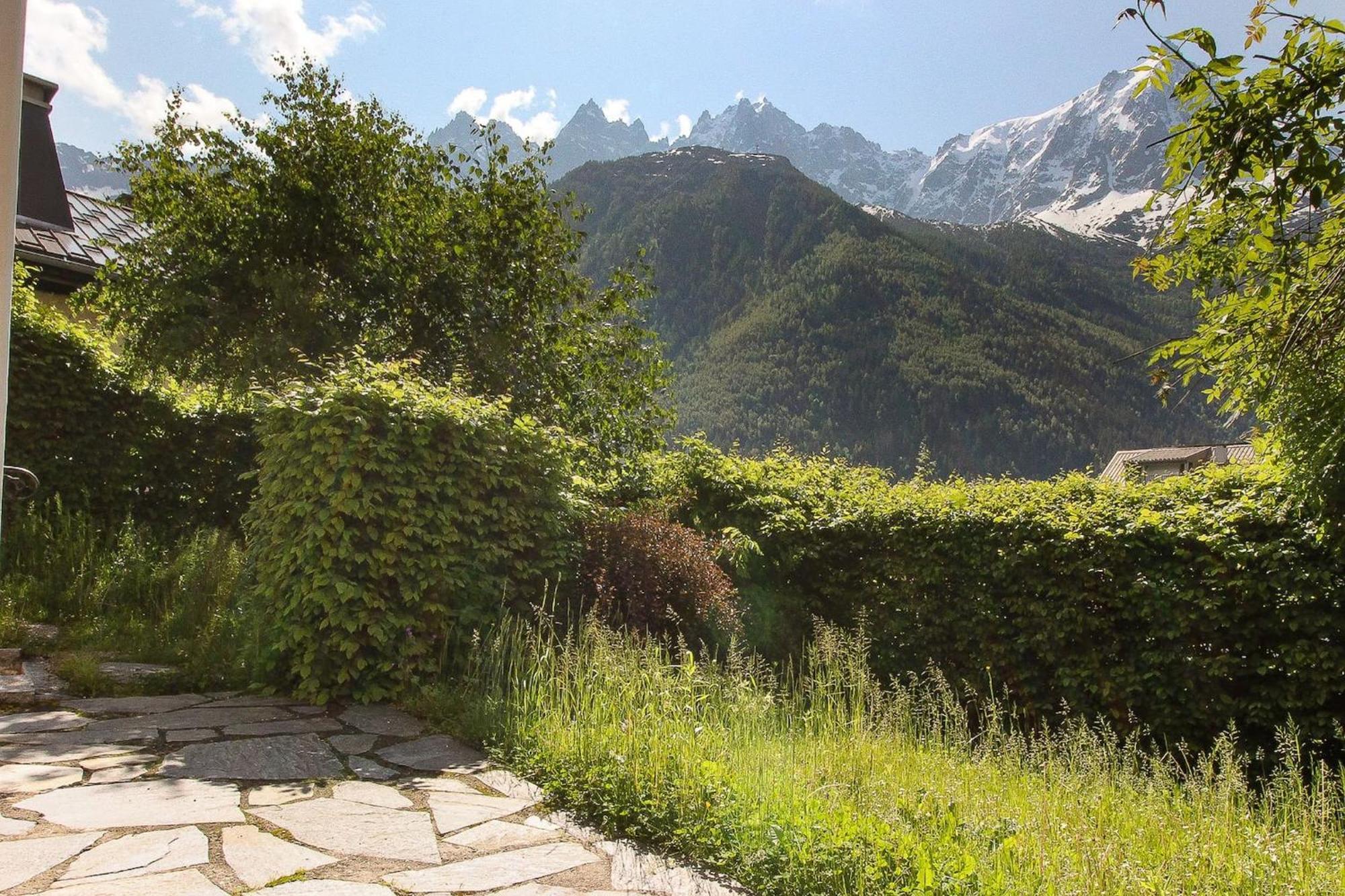 Apartament Les Alpins - Centre De Chamonix - Renove Avec Jardin Et Vue Imprenable Sur Le Montblanc Zewnętrze zdjęcie