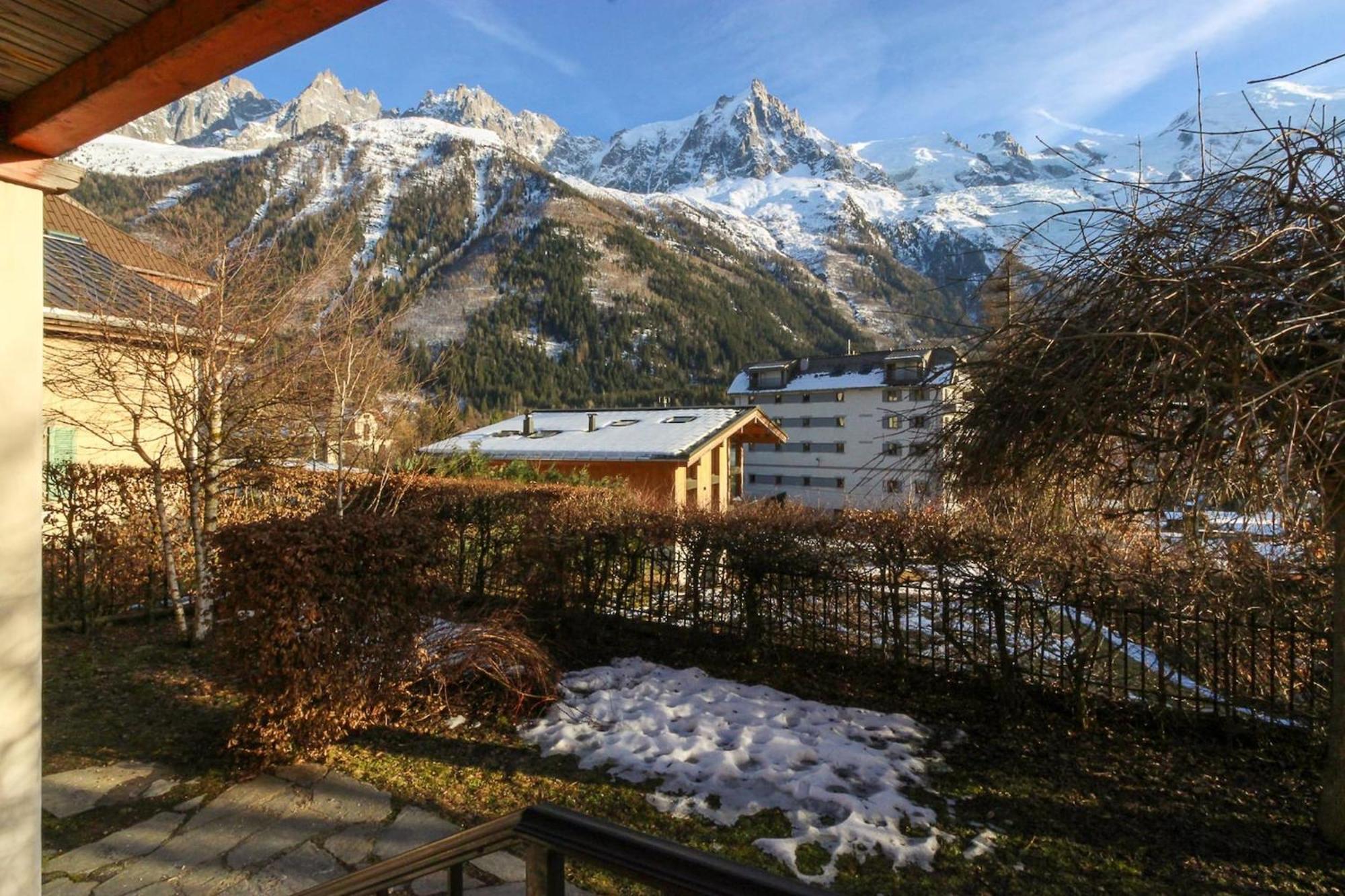 Apartament Les Alpins - Centre De Chamonix - Renove Avec Jardin Et Vue Imprenable Sur Le Montblanc Zewnętrze zdjęcie