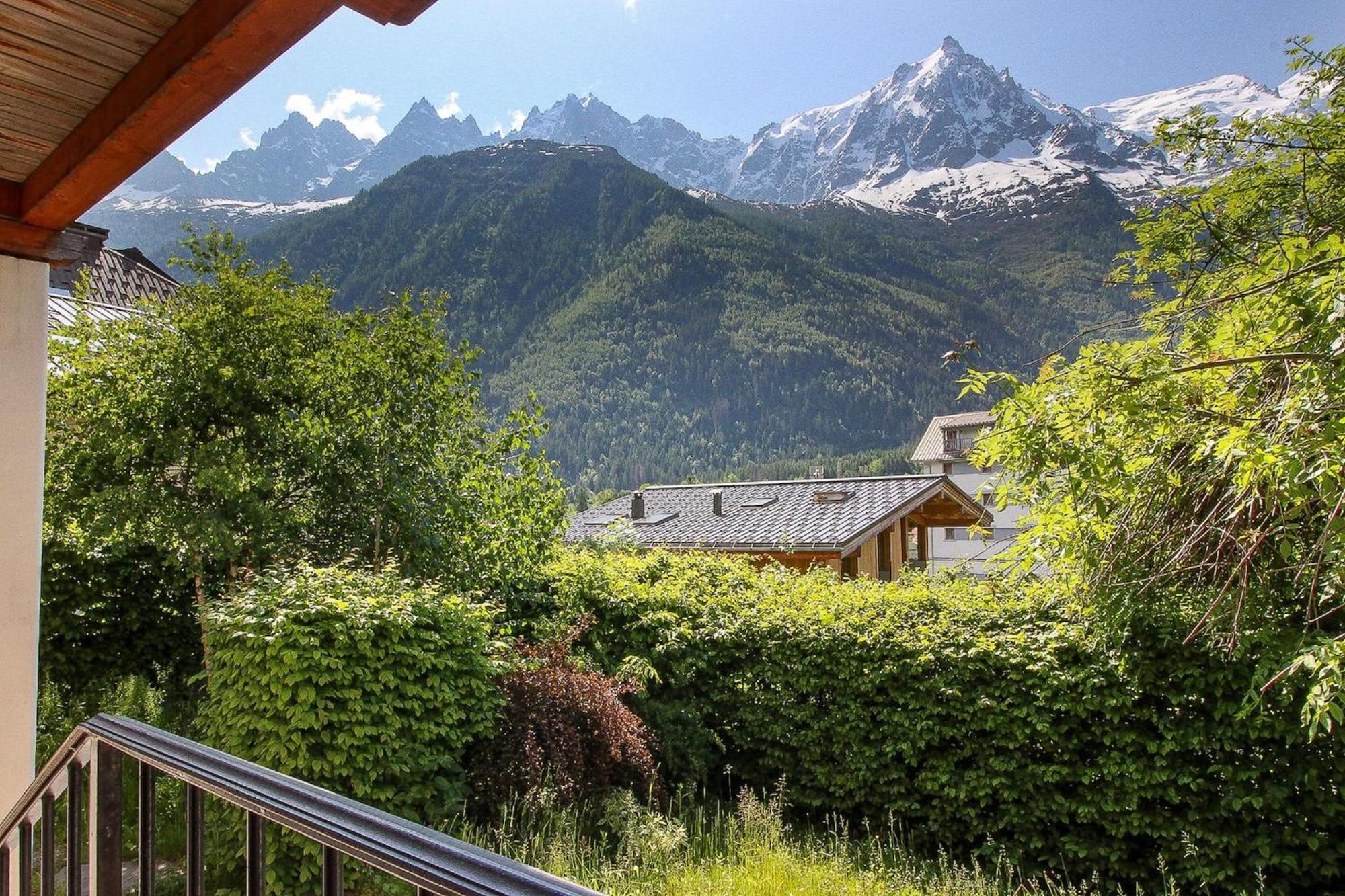 Apartament Les Alpins - Centre De Chamonix - Renove Avec Jardin Et Vue Imprenable Sur Le Montblanc Zewnętrze zdjęcie